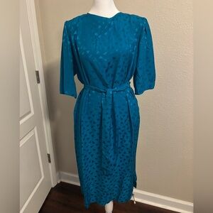 Acquisition dress size 14 vintage with shoulder pads